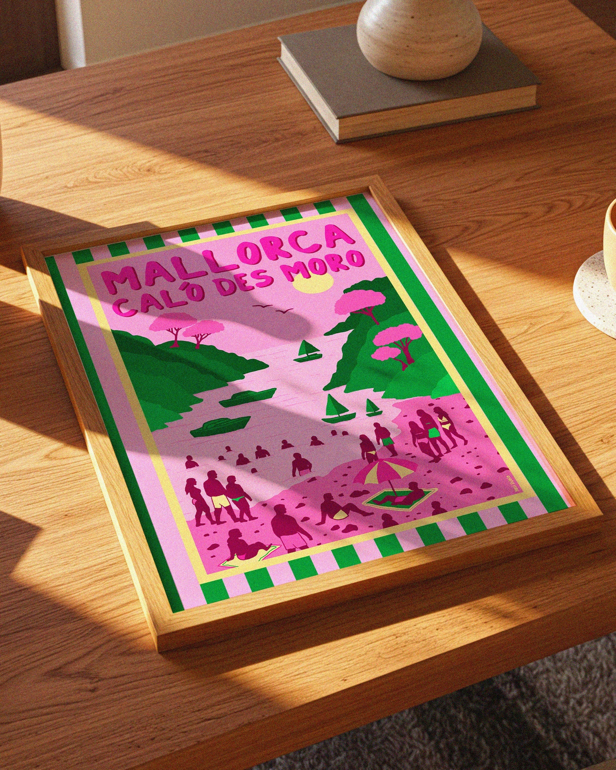 Mallorca - Calo Des Moro - Fargerik strandplakat fra Nosi Studio
