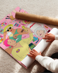 90-tallsinspirert plakat med popkulturmotiv – rosa bakgrunn og detaljer fra barndommens storhetstid.