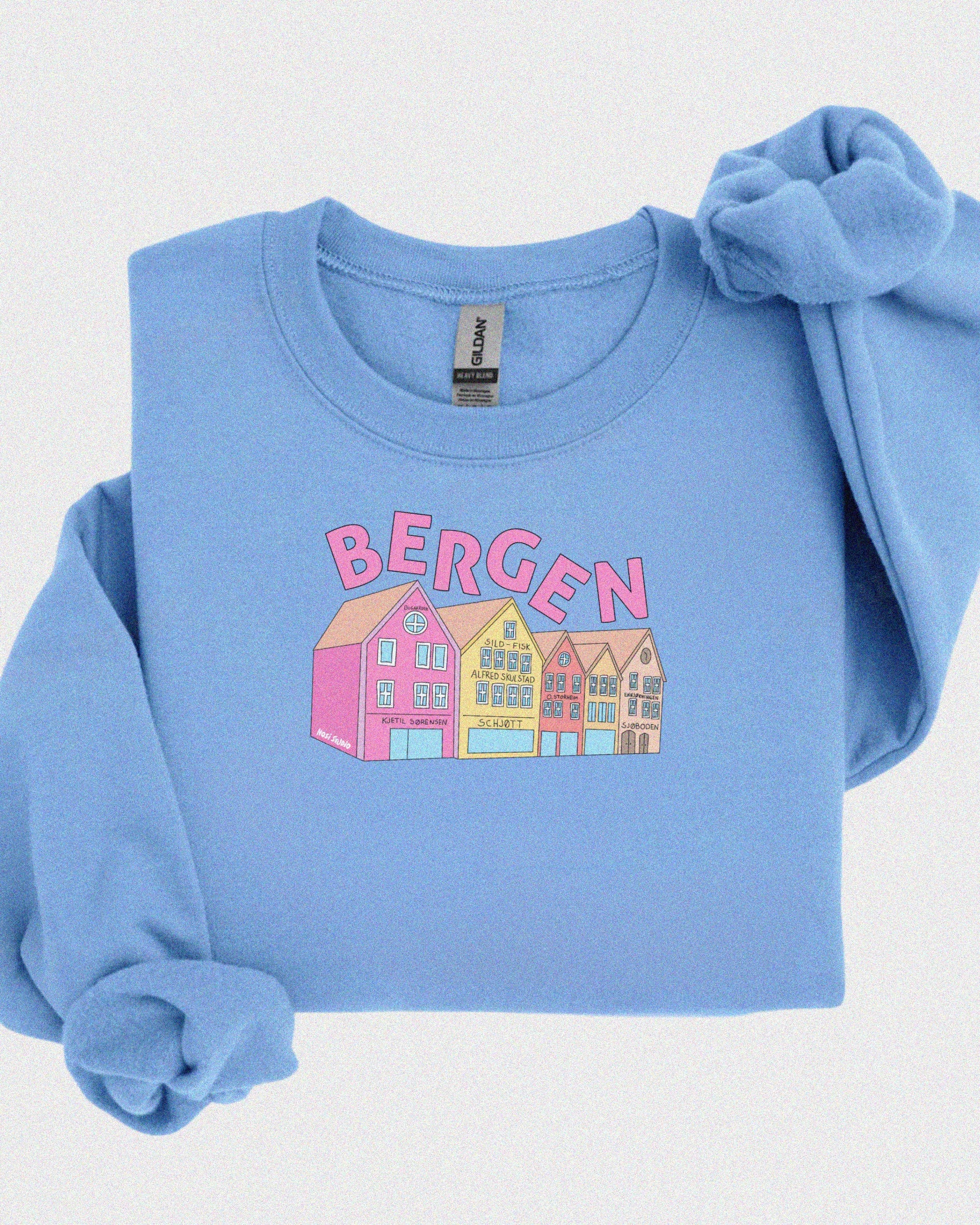 Unisex sweatshirt med teksten “Bergenseren” – tykk og myk collegegenser i klassisk passform, perfekt for hverdagsbruk og bergensvær.