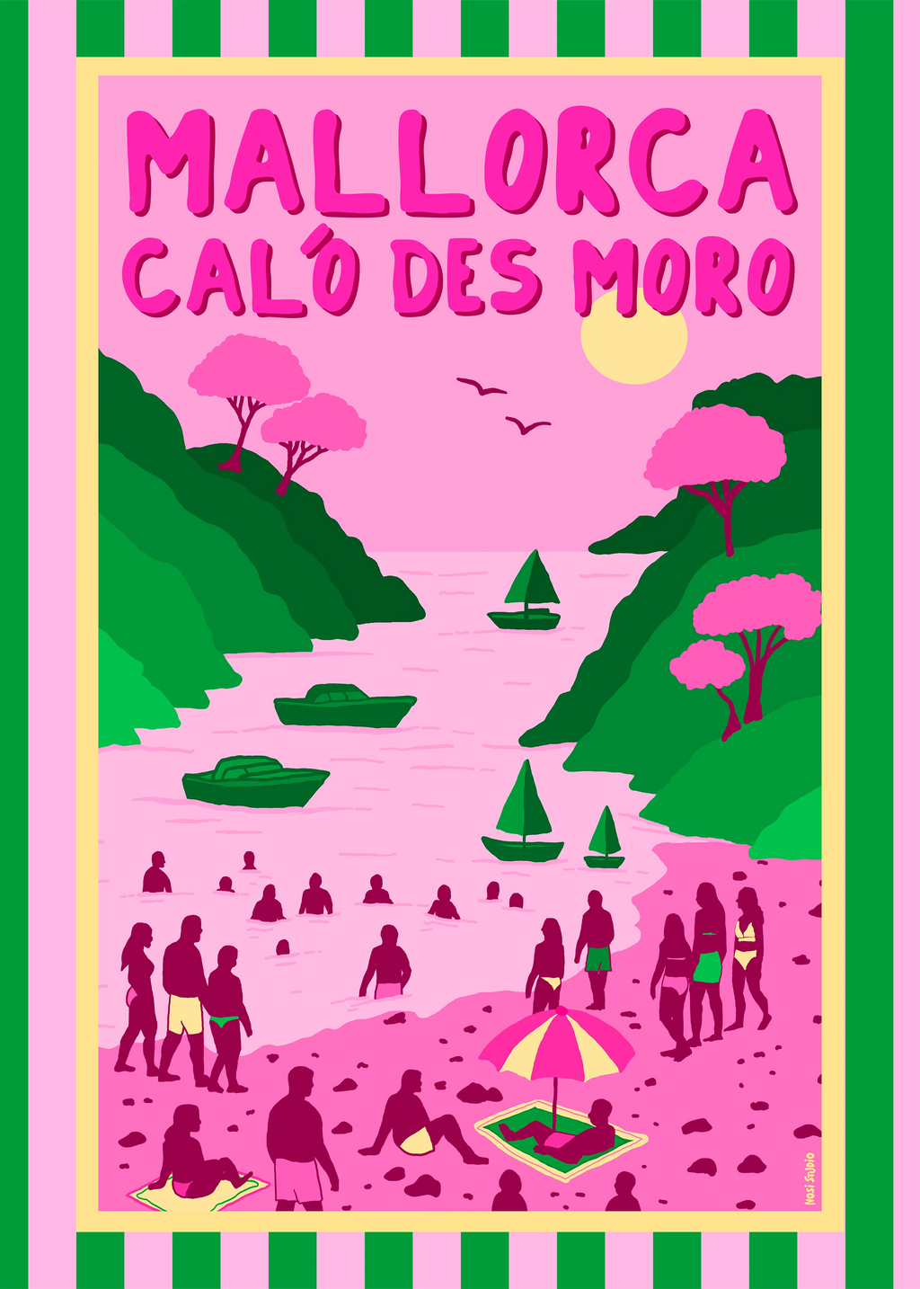 Kunstplakat med Caló Des Moro-stranden på Mallorca – rosa og grønn illustrasjon med badeliv, båter og sommerstemning.