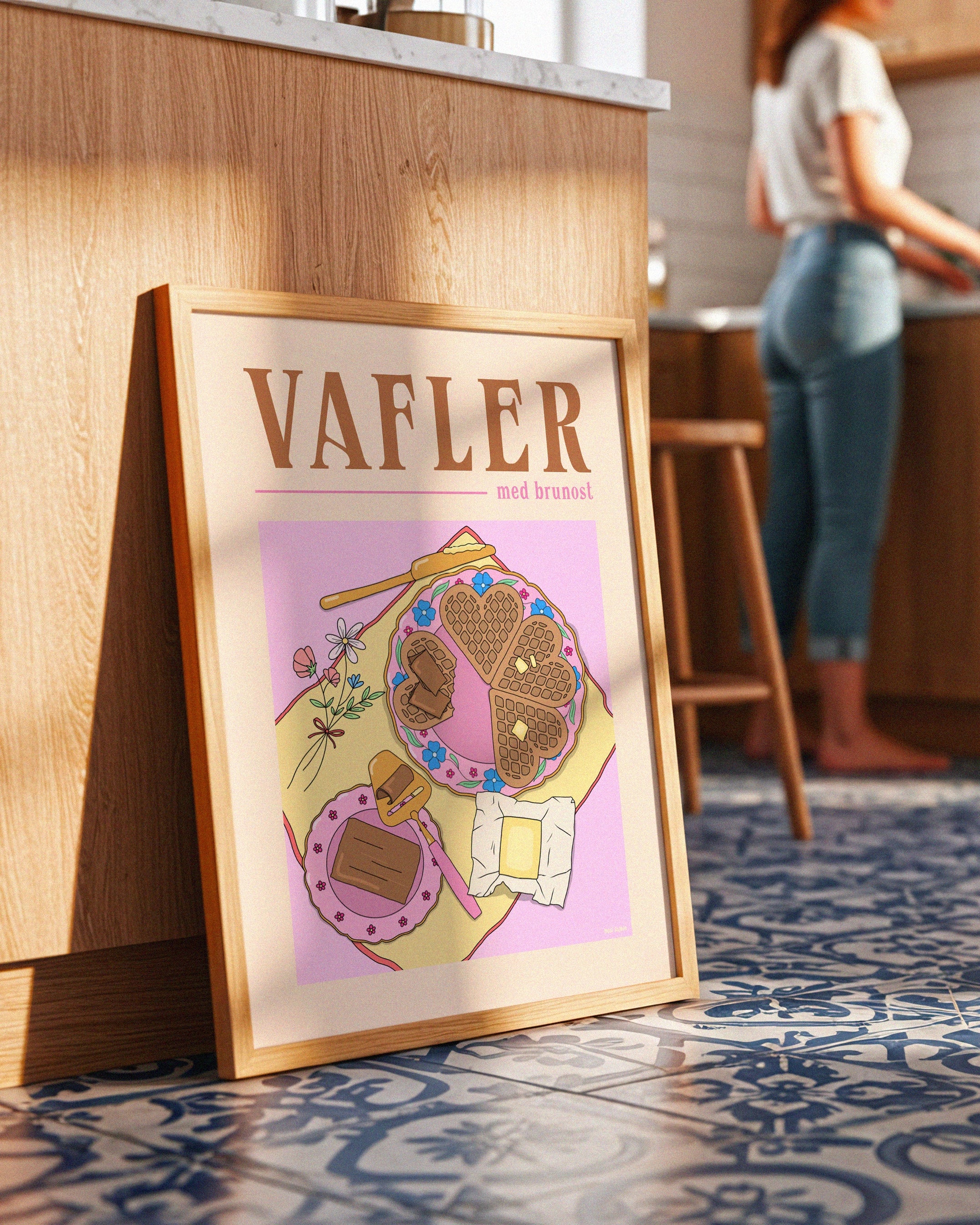 Vaffelplakat med brunost – brun ogrosa norsk kunstplakat for hjem og kjøkken.